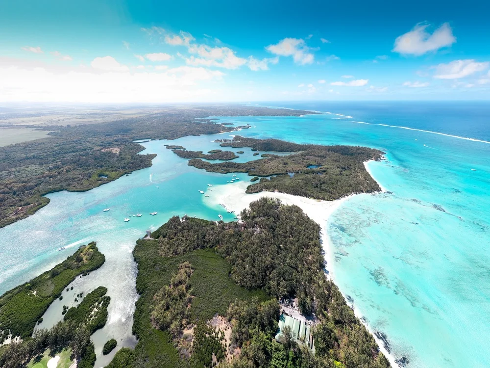 Ile aux Cerfs Lagoon