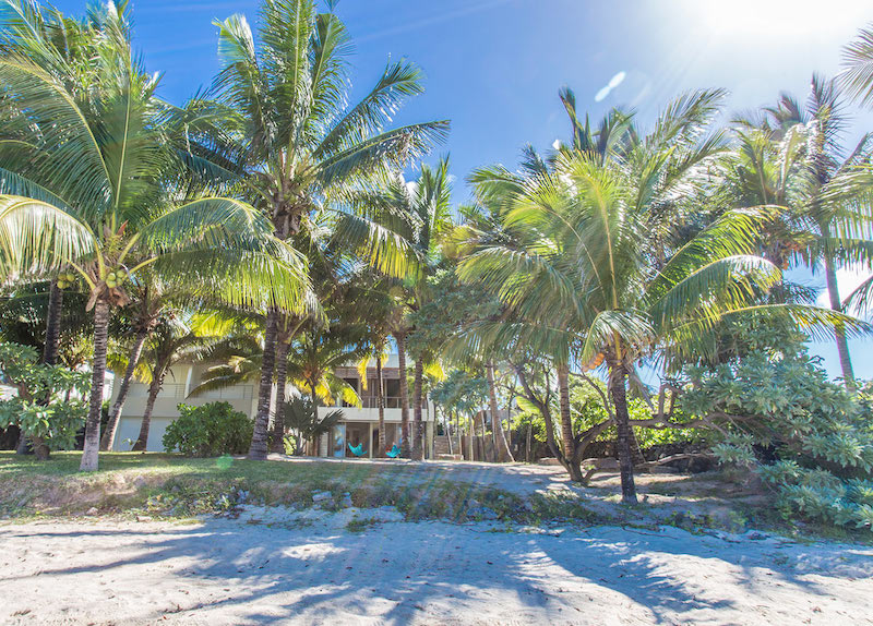Villa Tourteaux in Mauritius on the beach